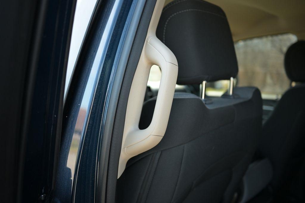 RAM 1500 Big Horn 4x4 Crew Cab 5'7" Box 2020