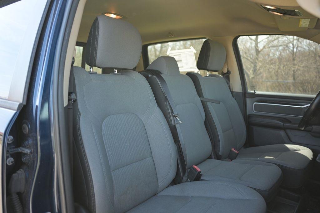 RAM 1500 Big Horn 4x4 Crew Cab 5'7" Box 2020