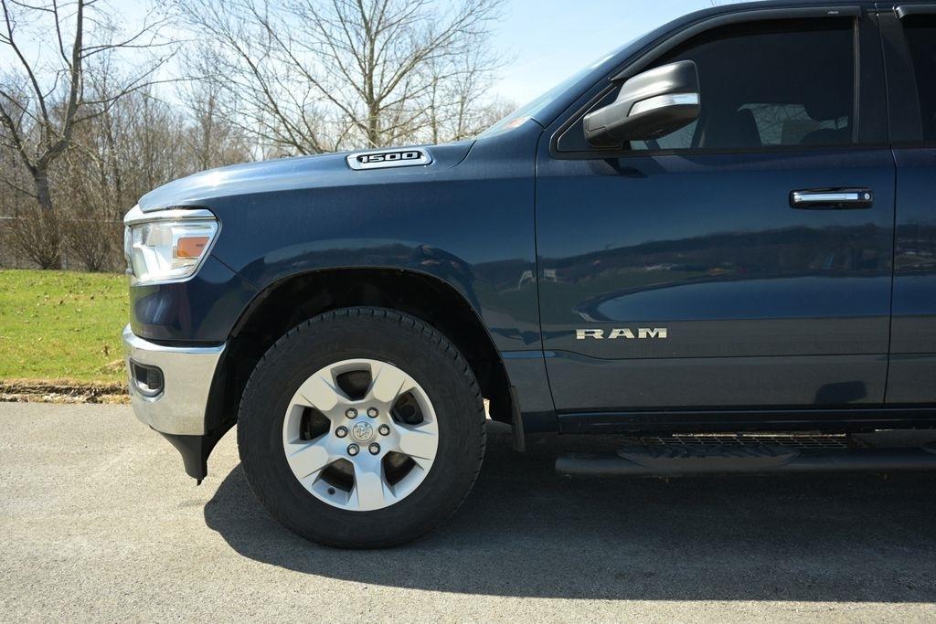 RAM 1500 Big Horn 4x4 Crew Cab 5'7" Box 2020