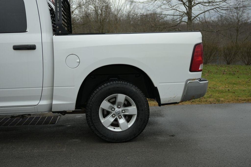 RAM 1500 Tradesman 4x4 Crew Cab 5'7" Box 2017