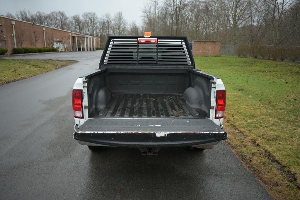 RAM 1500 Tradesman 4x4 Crew Cab 5'7" Box 2017