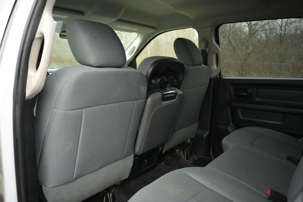 RAM 1500 Tradesman 4x4 Crew Cab 5'7" Box 2017