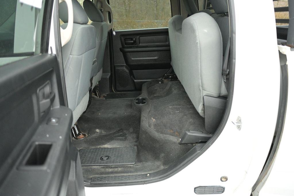 RAM 1500 Tradesman 4x4 Crew Cab 5'7" Box 2017