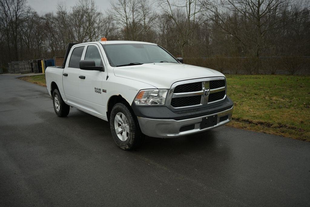 RAM 1500 Tradesman 4x4 Crew Cab 5'7" Box 2017
