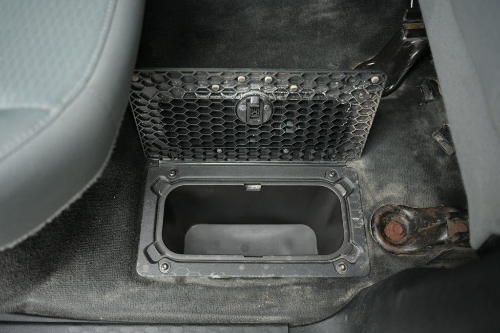 RAM 1500 Tradesman 4x4 Crew Cab 5'7" Box 2017