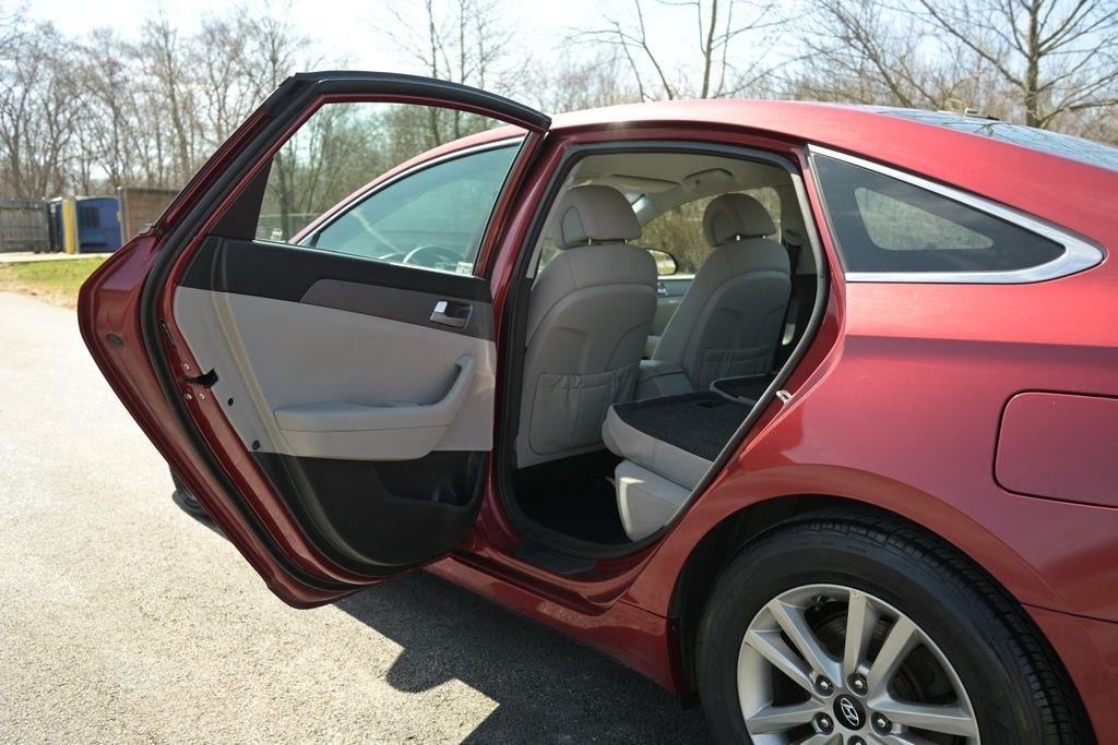 Hyundai Sonata 4dr Sdn 2.4L SE PZEV 2016