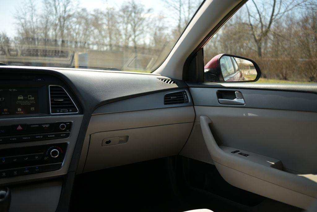 Hyundai Sonata 4dr Sdn 2.4L SE PZEV 2016