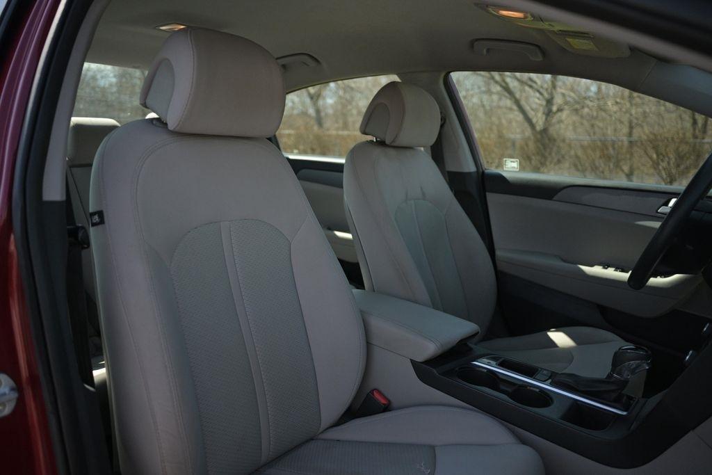 Hyundai Sonata 4dr Sdn 2.4L SE PZEV 2016