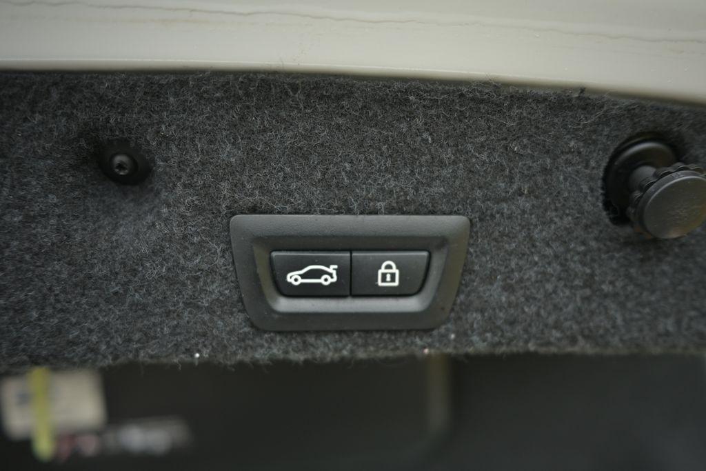 BMW 5 Series 4dr Sdn 535i xDrive AWD 2015