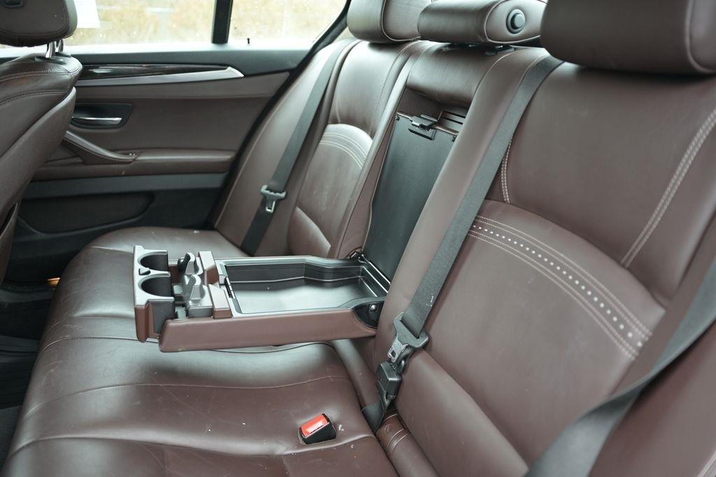 BMW 5 Series 4dr Sdn 535i xDrive AWD 2015