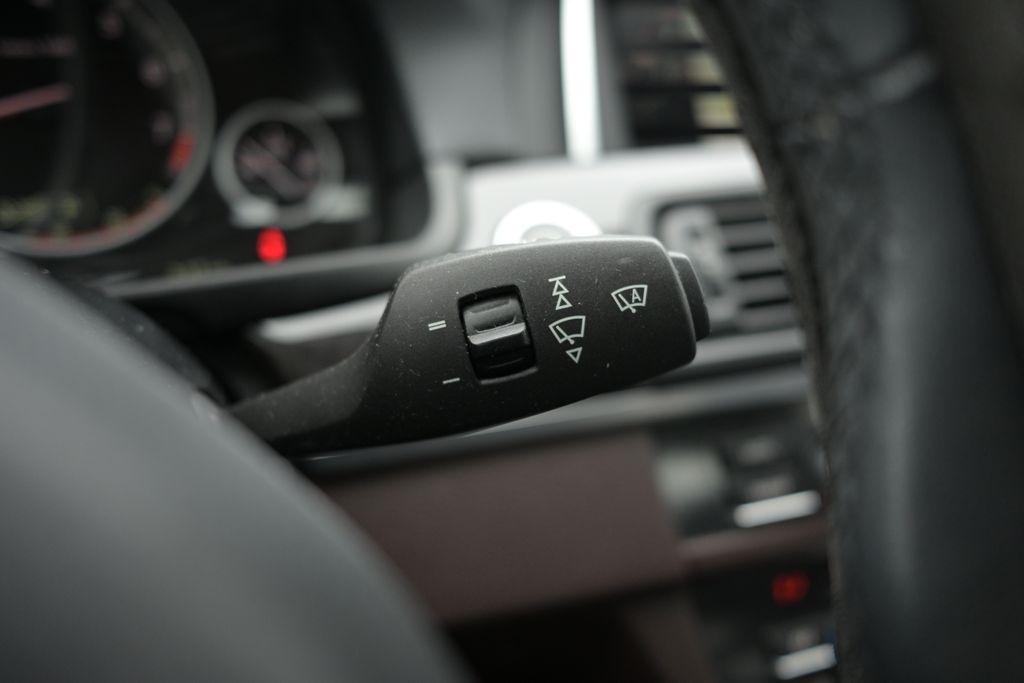 BMW 5 Series 4dr Sdn 535i xDrive AWD 2015