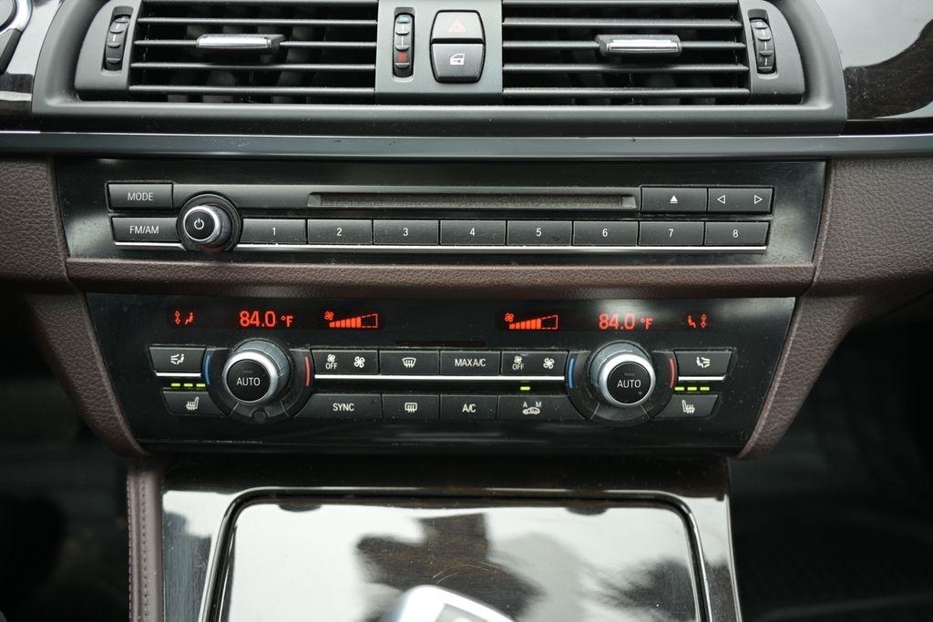 BMW 5 Series 4dr Sdn 535i xDrive AWD 2015