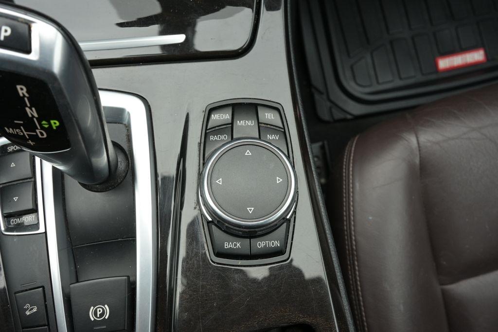 BMW 5 Series 4dr Sdn 535i xDrive AWD 2015