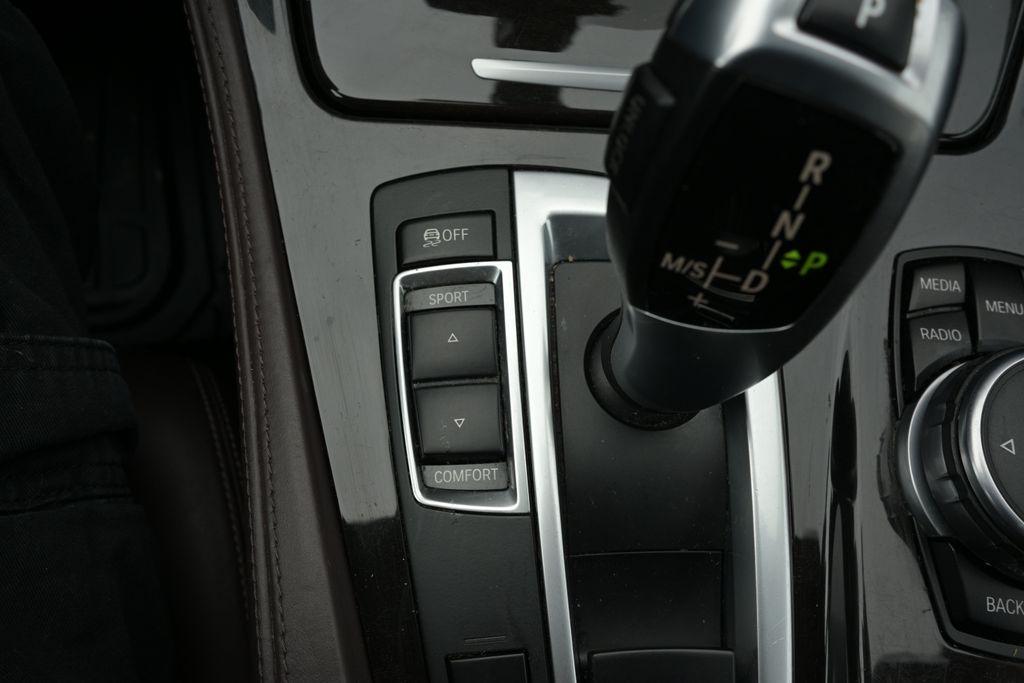 BMW 5 Series 4dr Sdn 535i xDrive AWD 2015