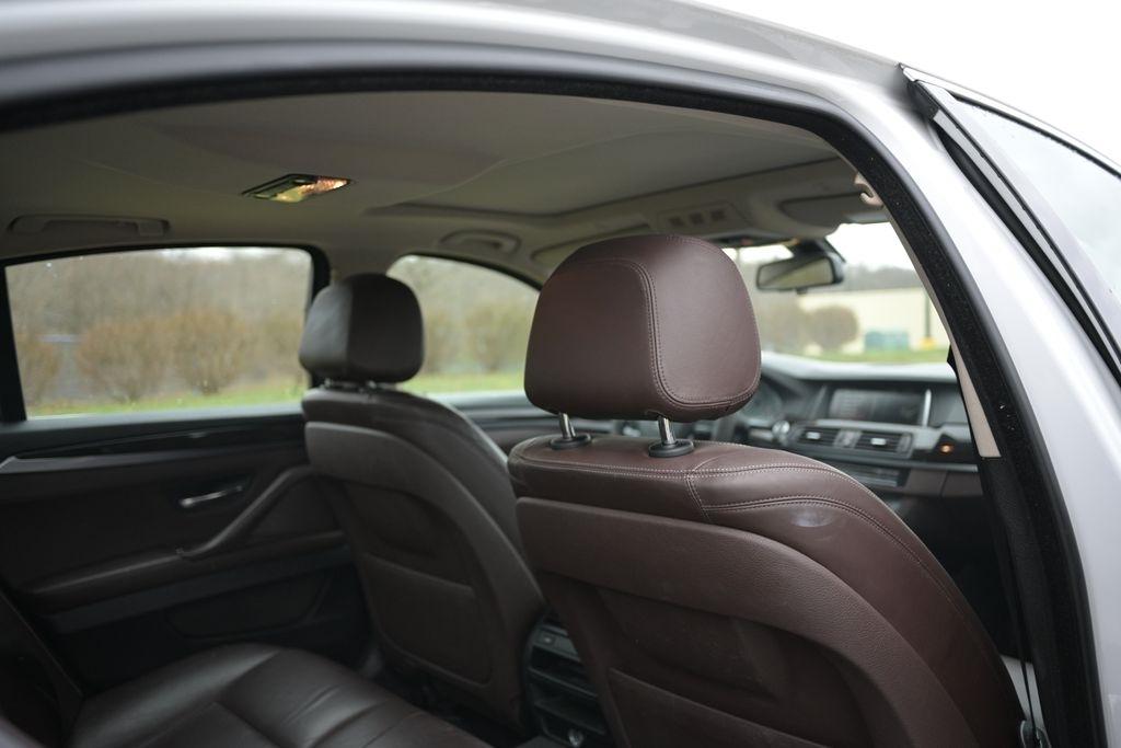 BMW 5 Series 4dr Sdn 535i xDrive AWD 2015