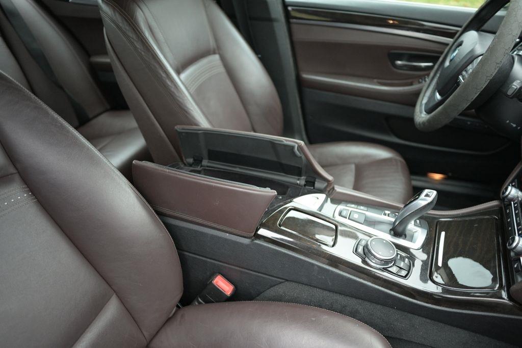 BMW 5 Series 4dr Sdn 535i xDrive AWD 2015