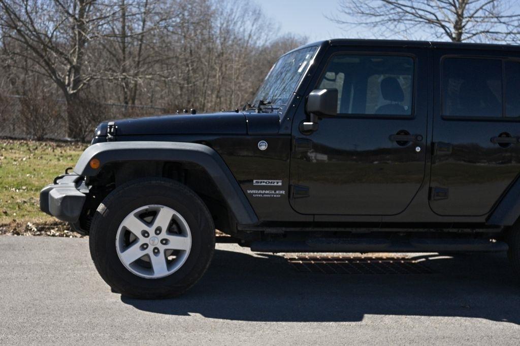 Jeep Wrangler Unlimited 4WD 4dr Sport 2016