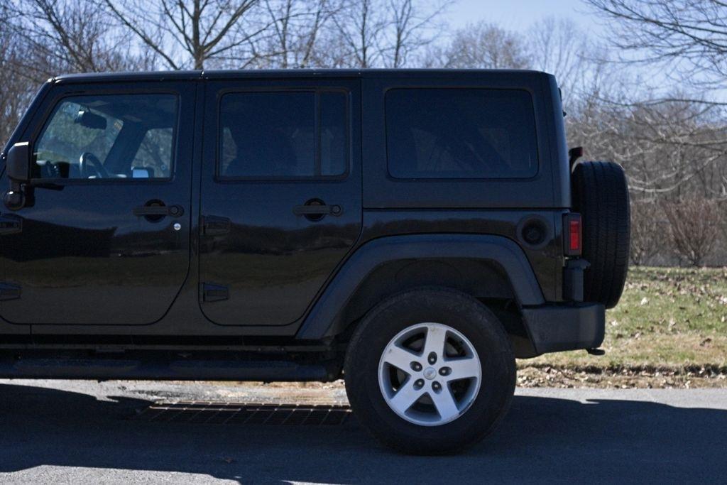 Jeep Wrangler Unlimited 4WD 4dr Sport 2016