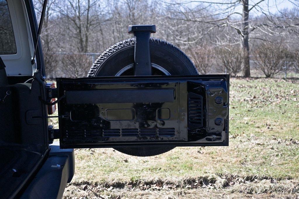 Jeep Wrangler Unlimited 4WD 4dr Sport 2016