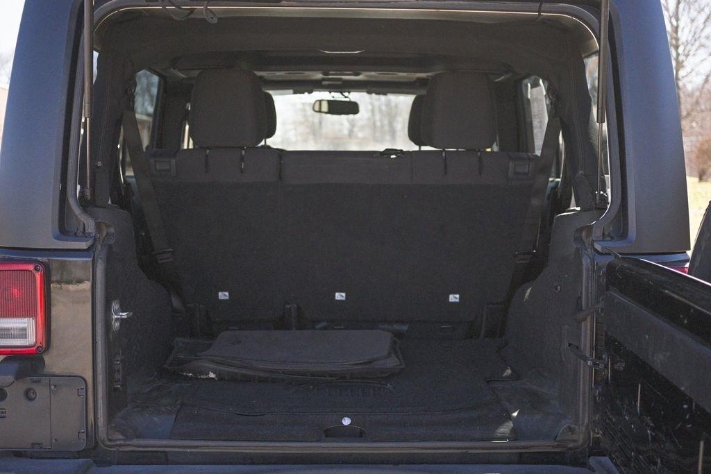 Jeep Wrangler Unlimited 4WD 4dr Sport 2016