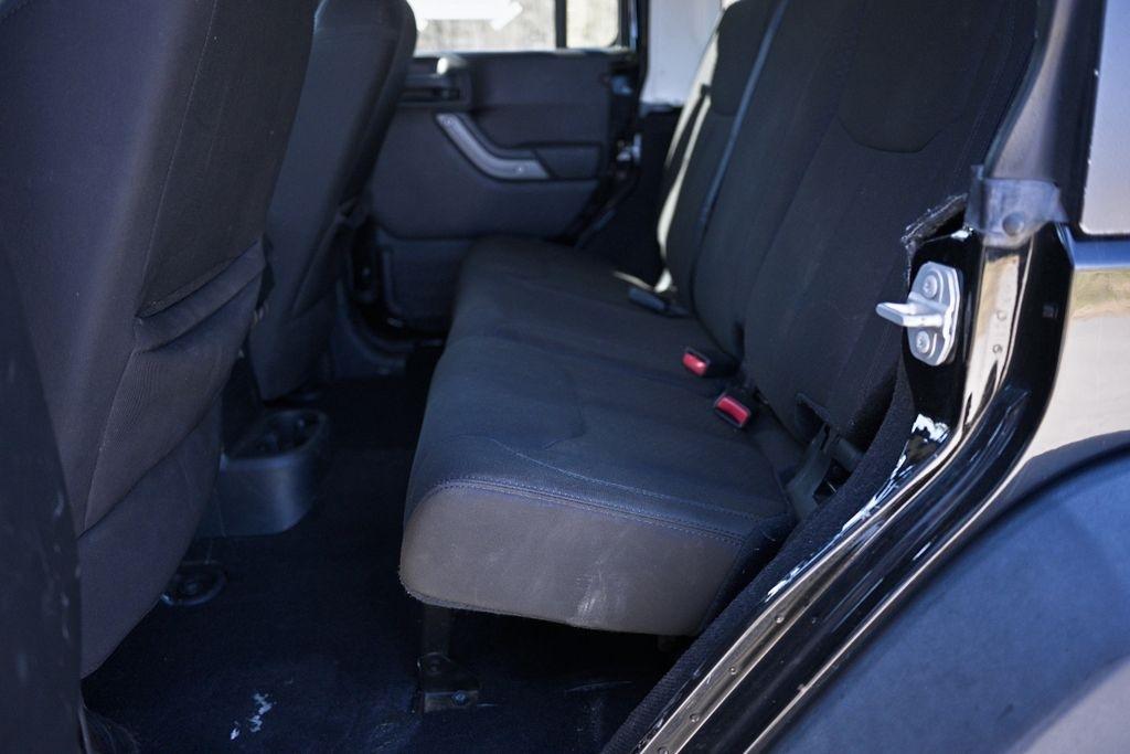 Jeep Wrangler Unlimited 4WD 4dr Sport 2016