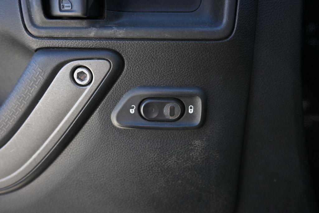 Jeep Wrangler Unlimited 4WD 4dr Sport 2016