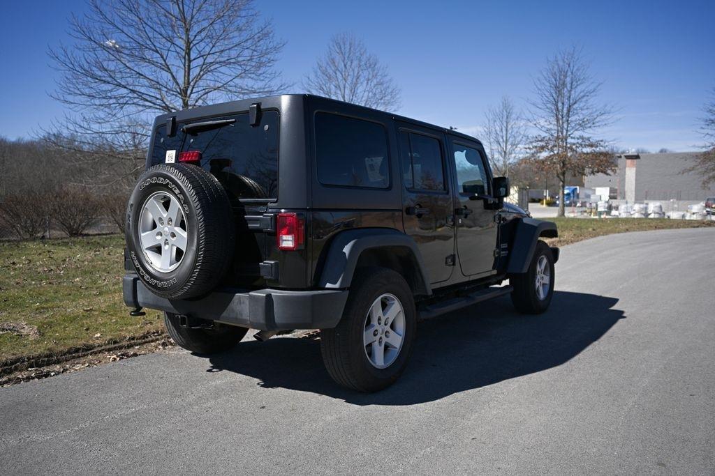 Jeep Wrangler Unlimited 4WD 4dr Sport 2016