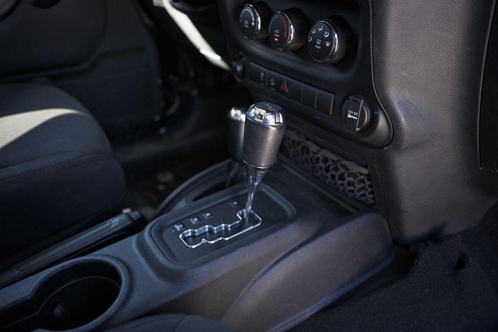 Jeep Wrangler Unlimited 4WD 4dr Sport 2016