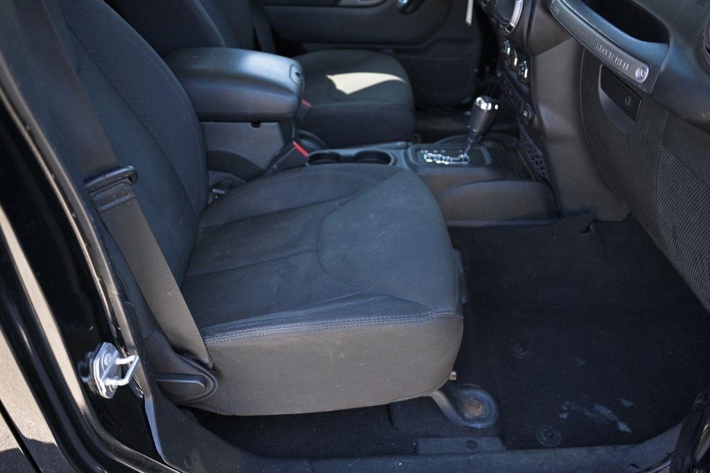 Jeep Wrangler Unlimited 4WD 4dr Sport 2016