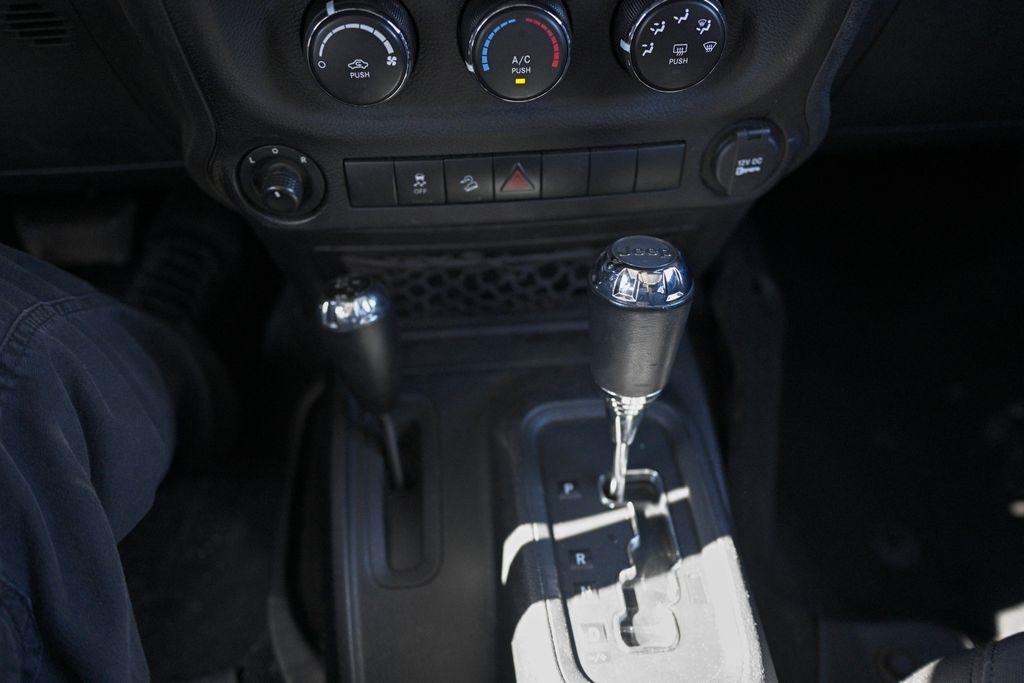 Jeep Wrangler Unlimited 4WD 4dr Sport 2016