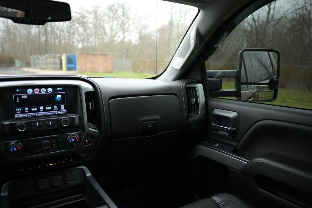 Chevrolet Silverado 2500HD 4WD Crew Cab 153.7" LTZ 2018