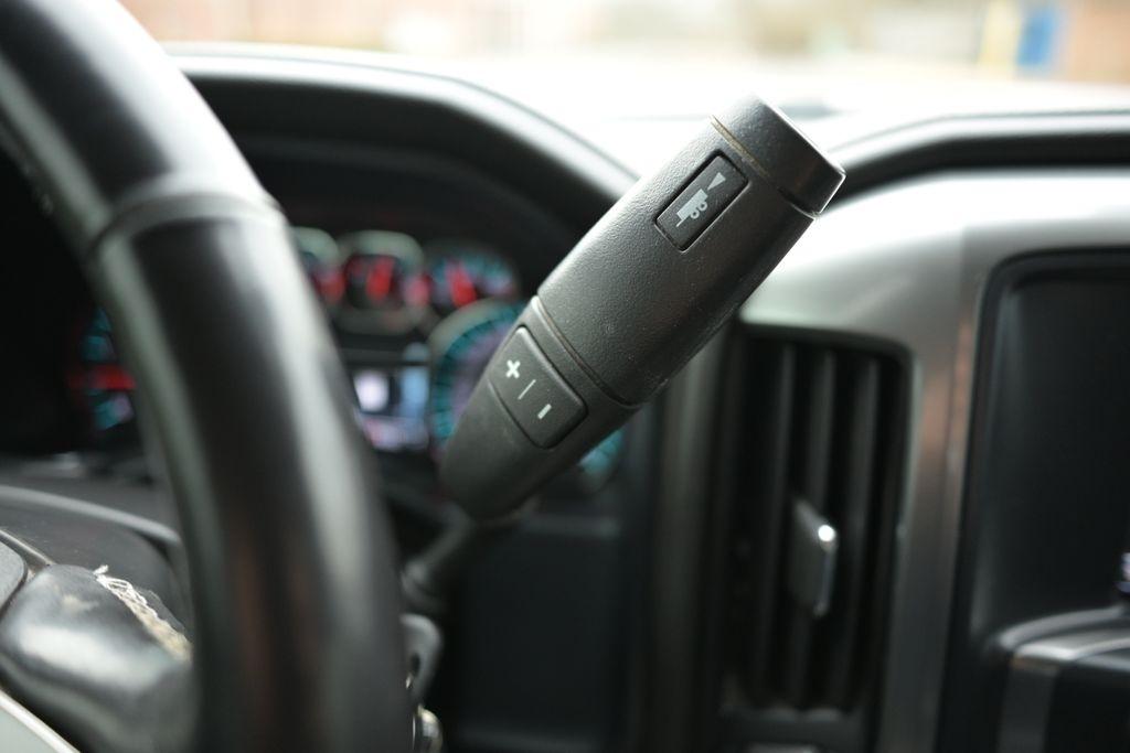 Chevrolet Silverado 2500HD 4WD Crew Cab 153.7" LTZ 2018