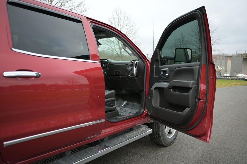 Chevrolet Silverado 2500HD 4WD Crew Cab 153.7" LTZ 2018