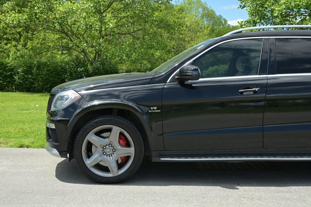 Mercedes-Benz GL-Class 4MATIC 4dr GL 63 AMG 2015