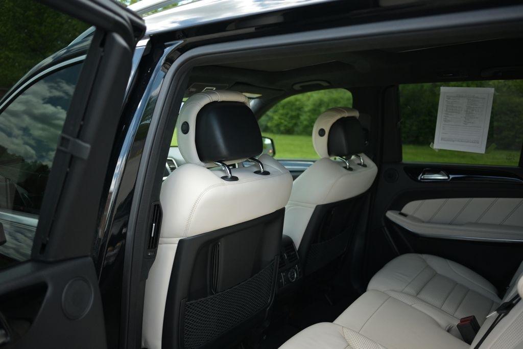 Mercedes-Benz GL-Class 4MATIC 4dr GL 63 AMG 2015