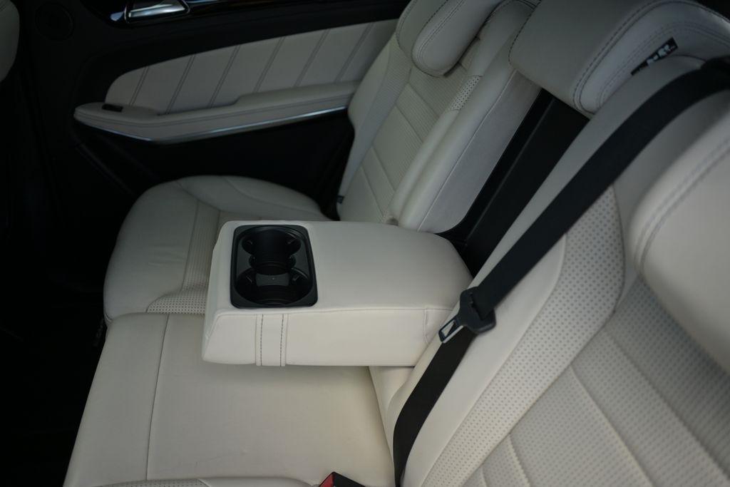 Mercedes-Benz GL-Class 4MATIC 4dr GL 63 AMG 2015