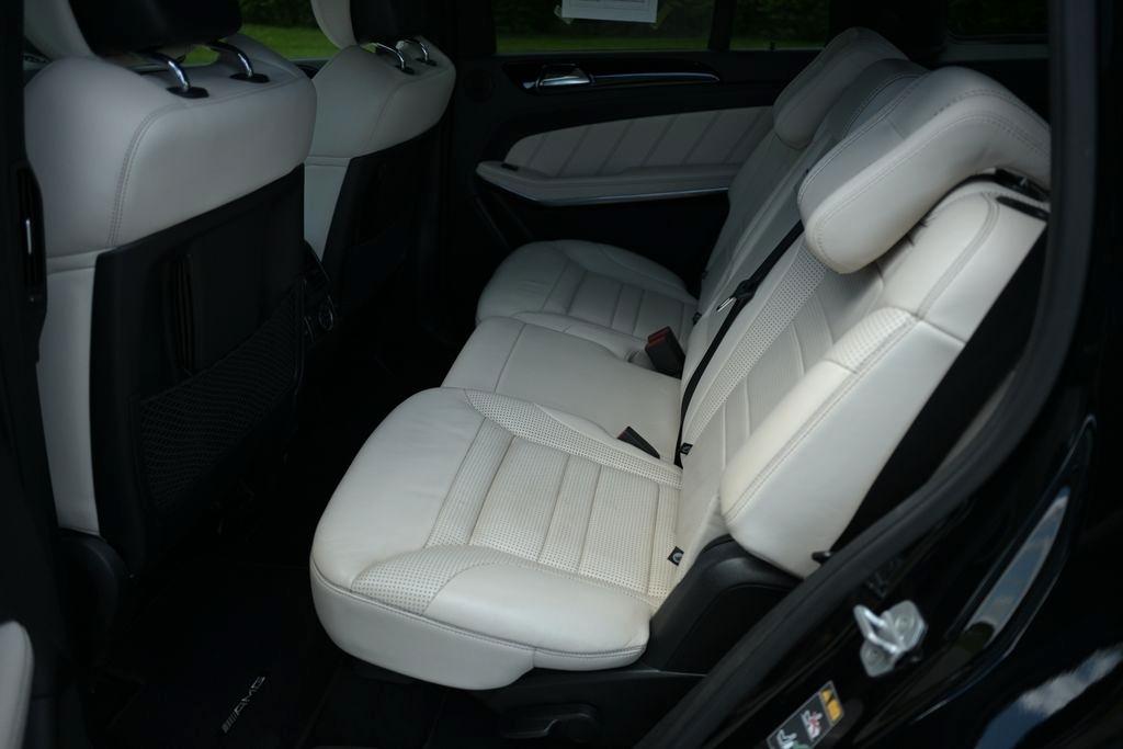 Mercedes-Benz GL-Class 4MATIC 4dr GL 63 AMG 2015
