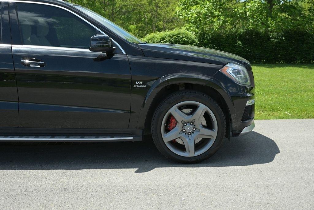 Mercedes-Benz GL-Class 4MATIC 4dr GL 63 AMG 2015
