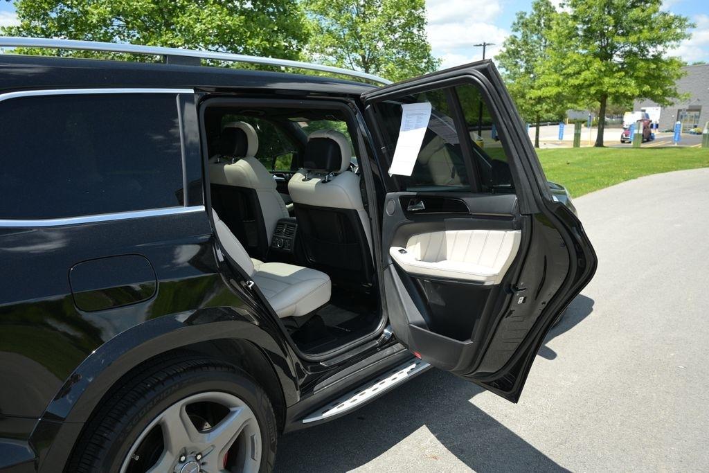 Mercedes-Benz GL-Class 4MATIC 4dr GL 63 AMG 2015