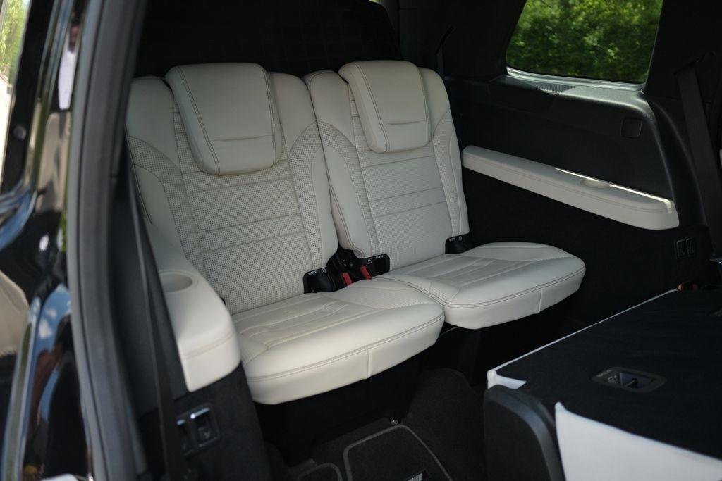 Mercedes-Benz GL-Class 4MATIC 4dr GL 63 AMG 2015