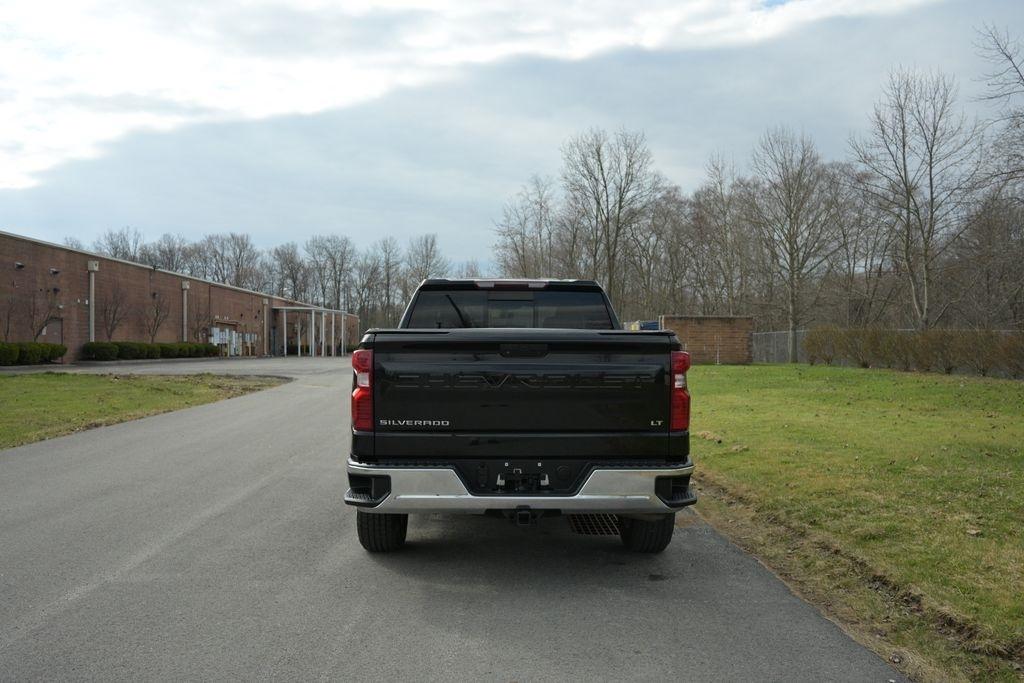 Chevrolet Silverado 1500 2WD Crew Cab 147" LT 2020