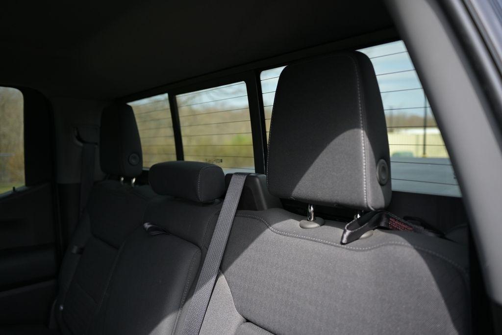 Chevrolet Silverado 1500 2WD Crew Cab 147" LT 2020