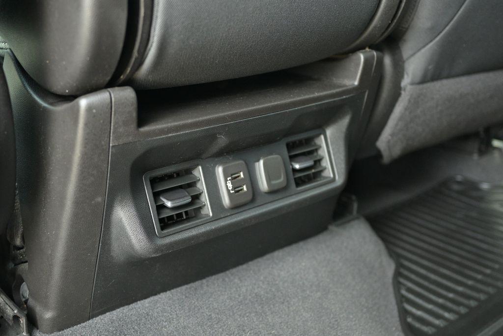 Chevrolet Silverado 1500 2WD Crew Cab 147" LT 2020