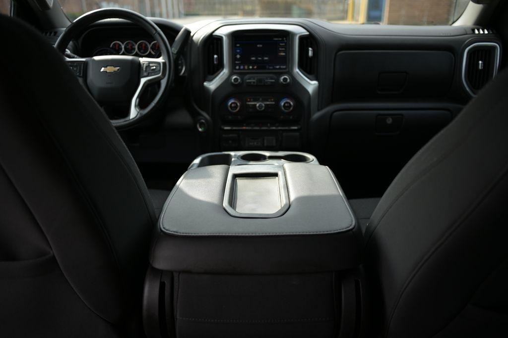 Chevrolet Silverado 1500 2WD Crew Cab 147" LT 2020