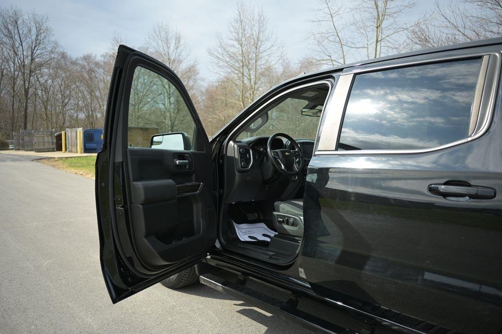 Chevrolet Silverado 1500 2WD Crew Cab 147" LT 2020