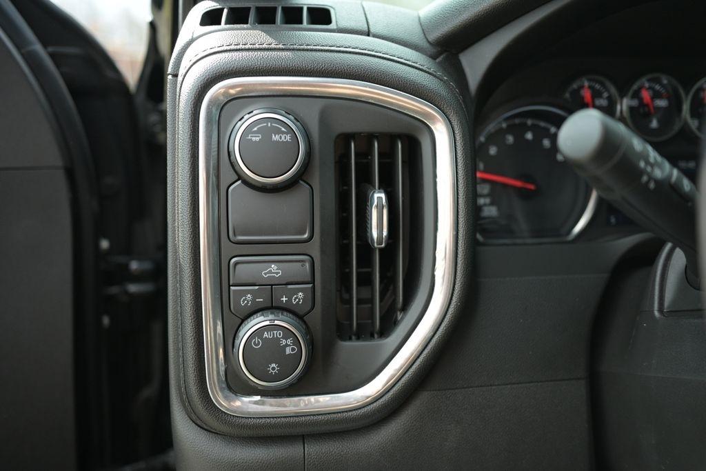 Chevrolet Silverado 1500 2WD Crew Cab 147" LT 2020