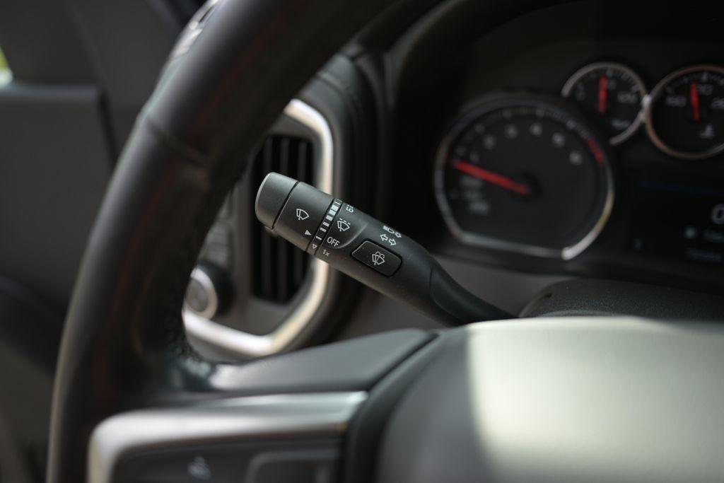 Chevrolet Silverado 1500 2WD Crew Cab 147" LT 2020