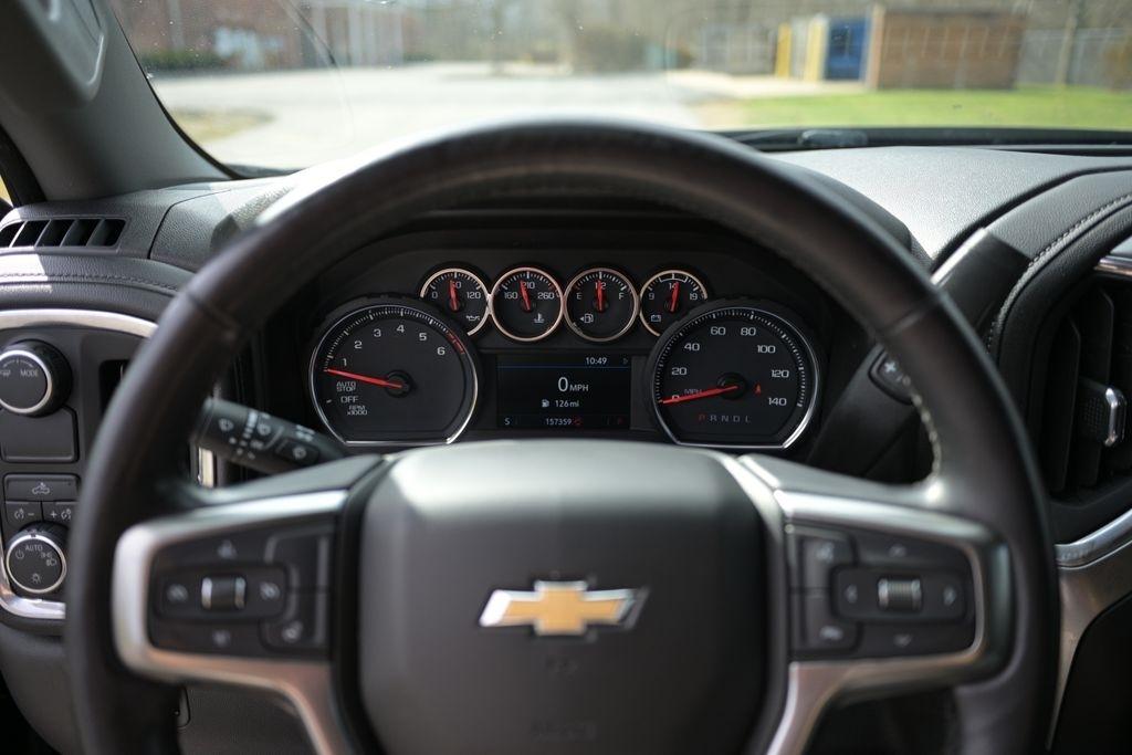 Chevrolet Silverado 1500 2WD Crew Cab 147" LT 2020