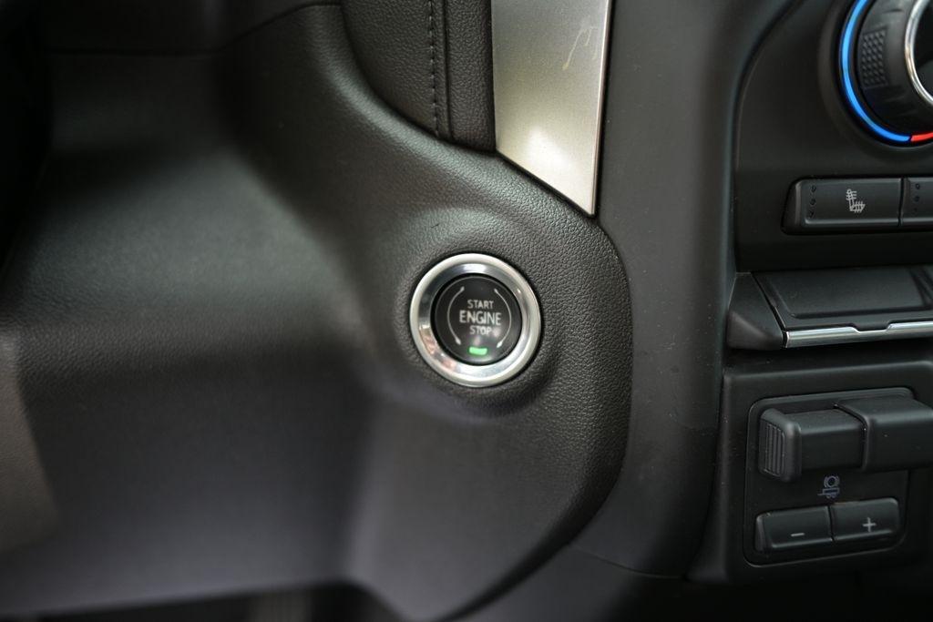 Chevrolet Silverado 1500 2WD Crew Cab 147" LT 2020