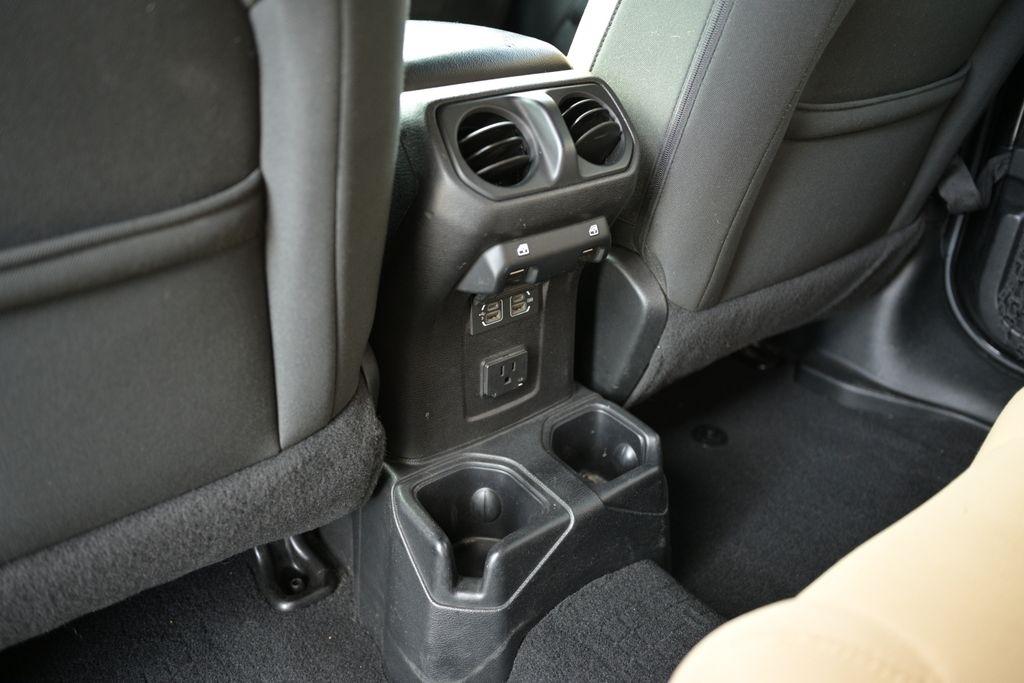 Jeep Wrangler Unlimited Sahara 4x4 2018